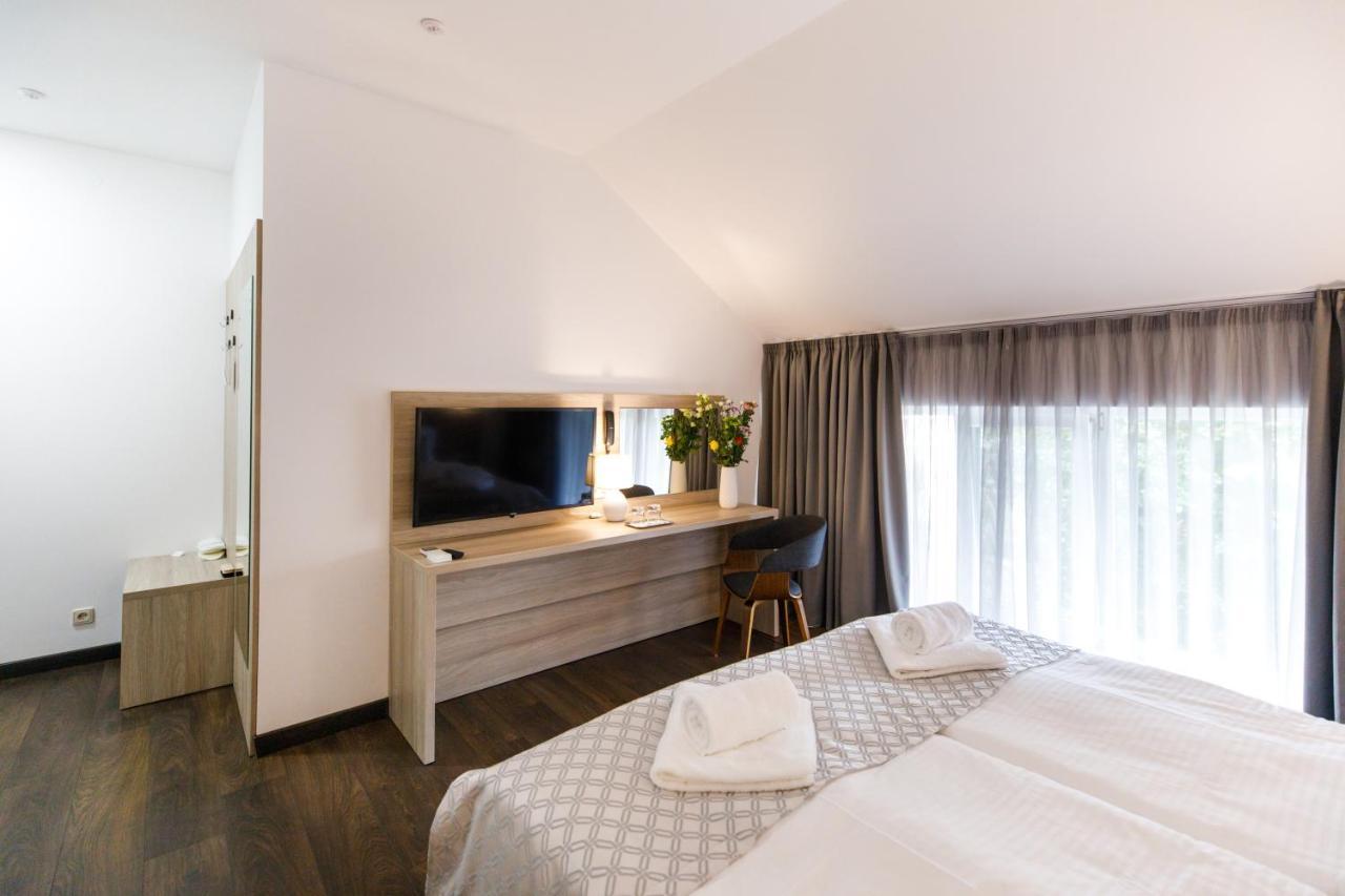 Hotel Antonio Ужгород Екстериор снимка