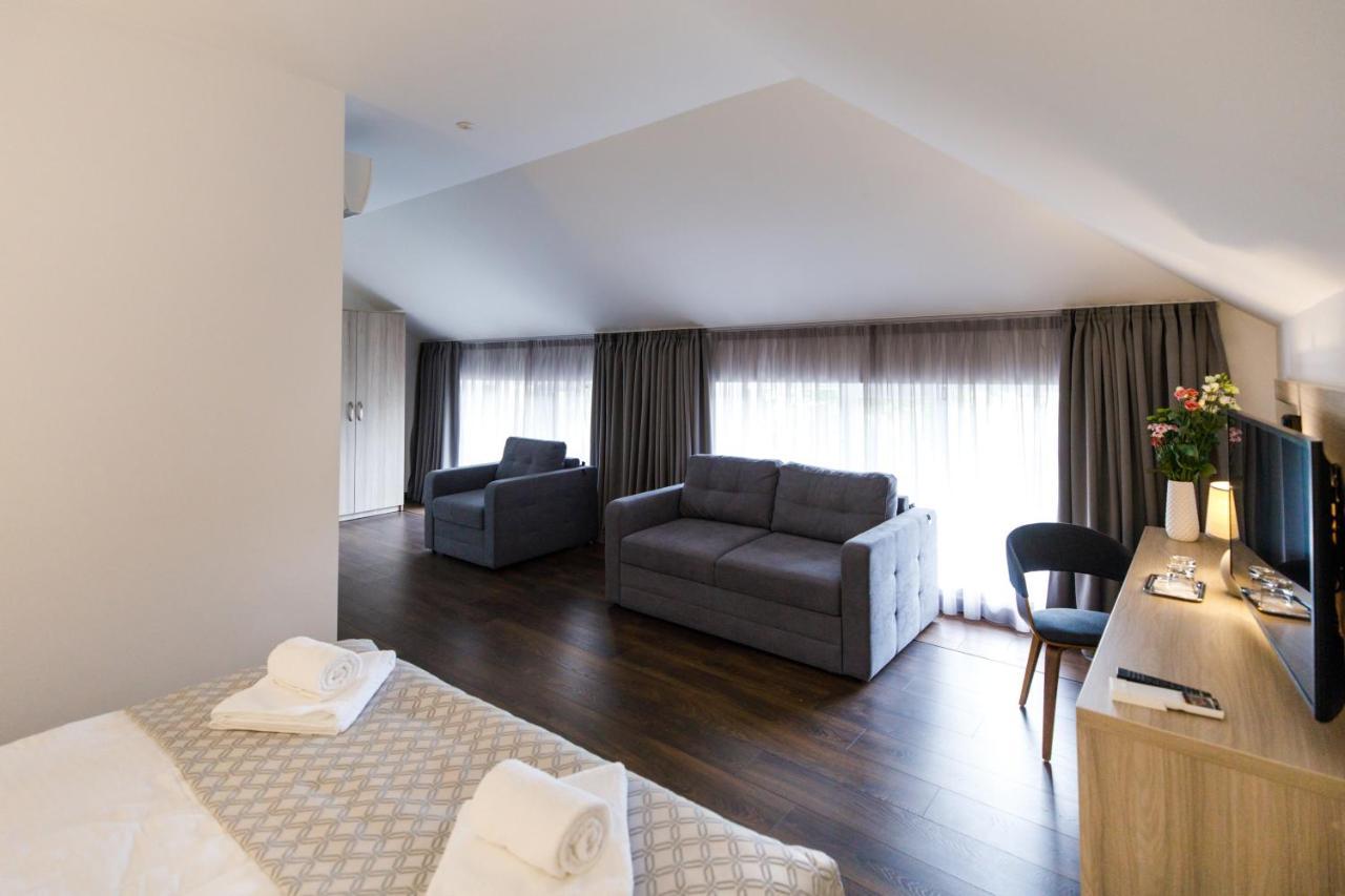 Hotel Antonio Ужгород Екстериор снимка