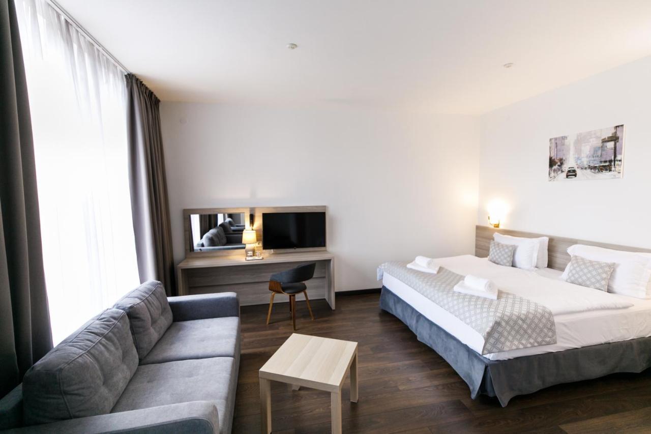 Hotel Antonio Ужгород Екстериор снимка