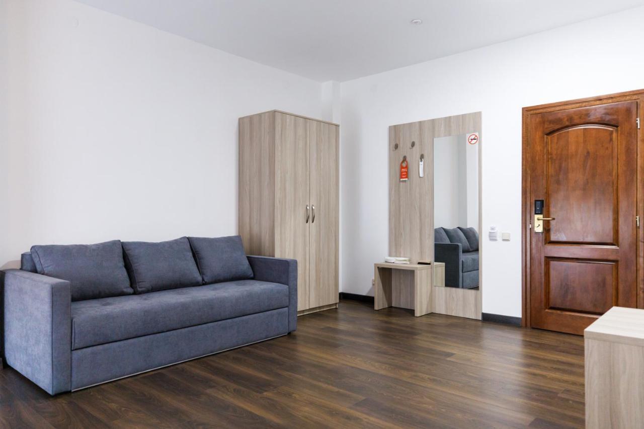 Hotel Antonio Ужгород Екстериор снимка