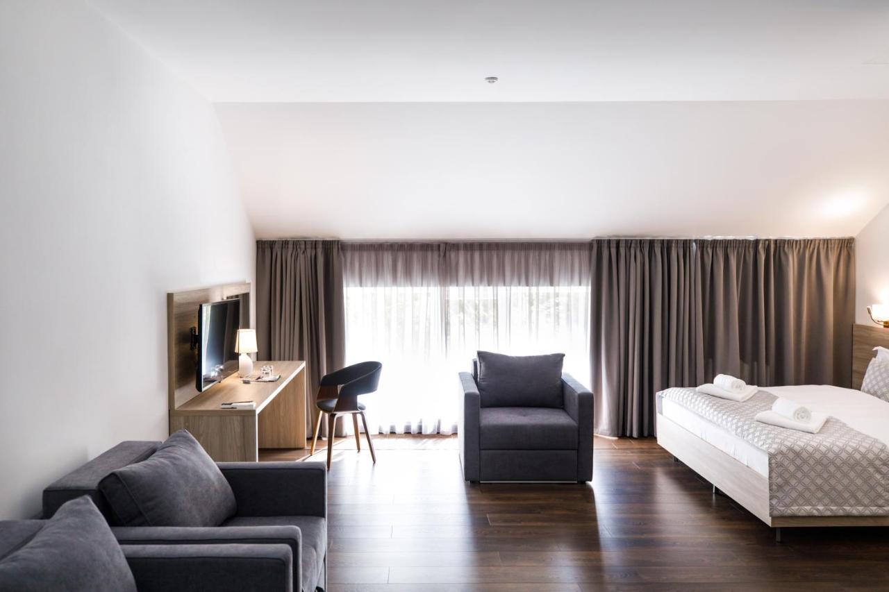 Hotel Antonio Ужгород Екстериор снимка