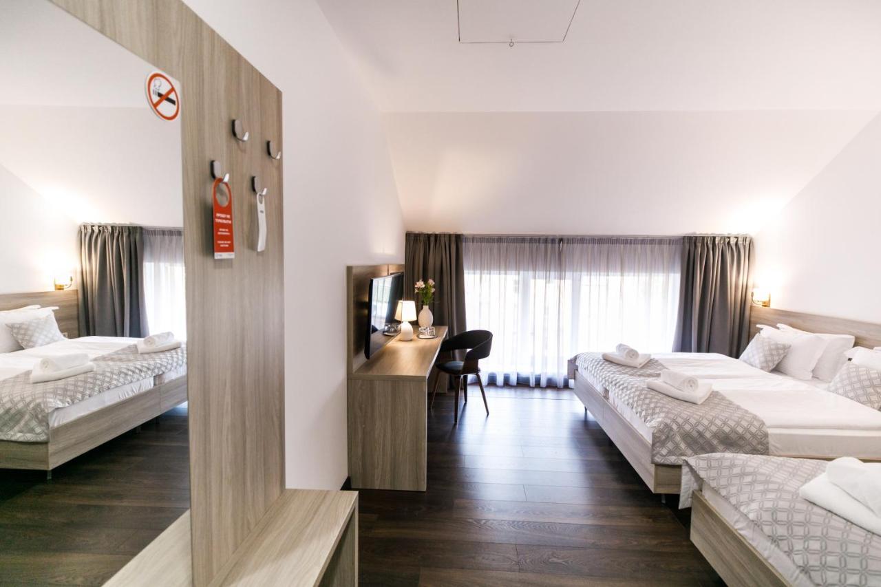 Hotel Antonio Ужгород Екстериор снимка